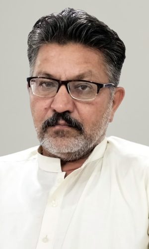 Dr Saleem-min